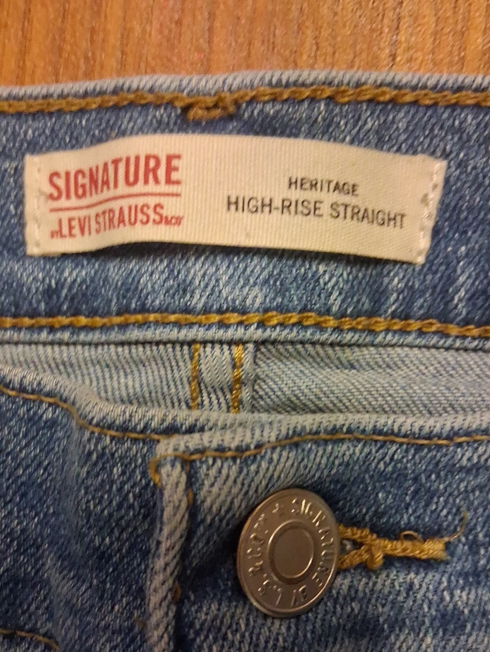 Signature by Levi Strauss Heritage High-Rise Straight Women’s Jeans - Light Blue